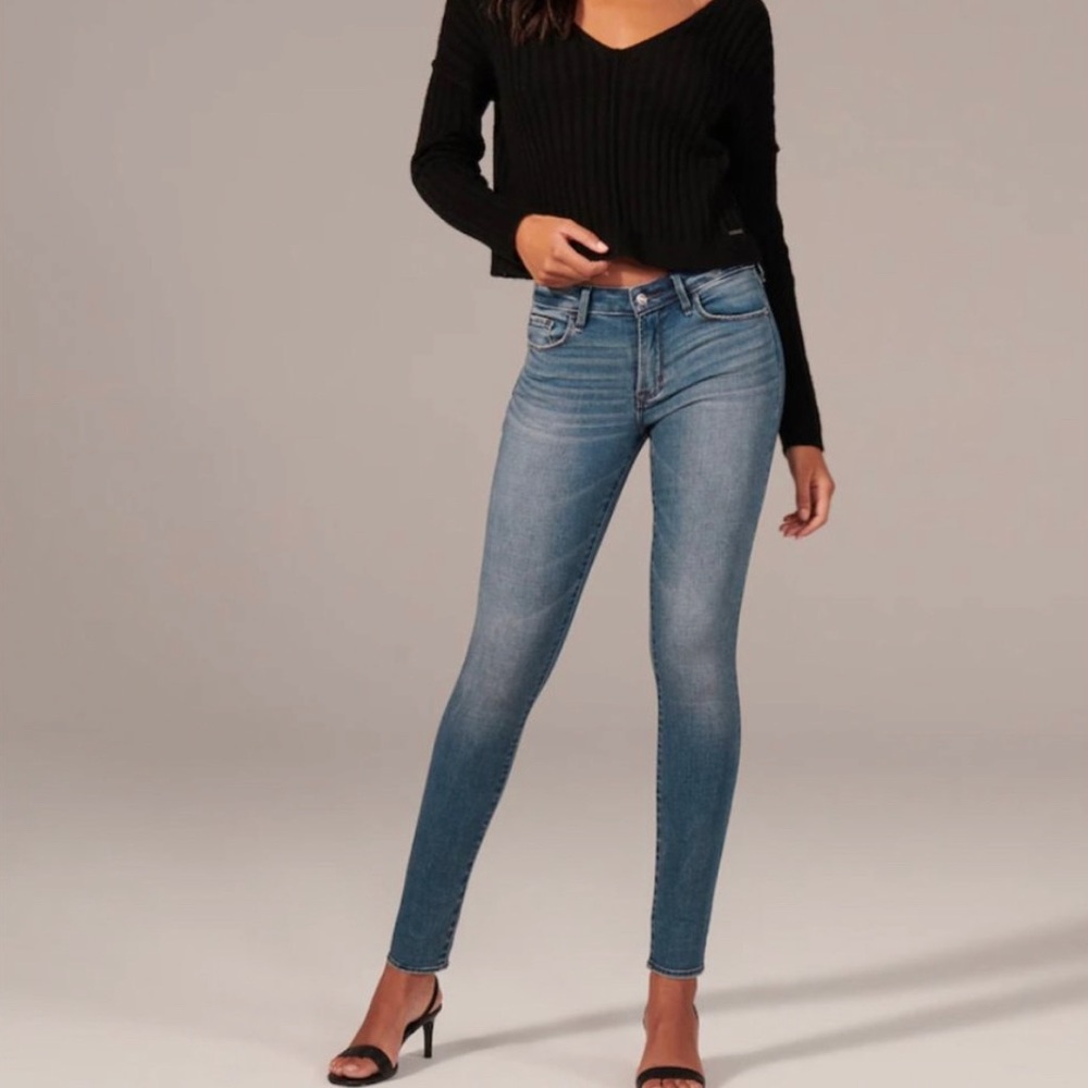 Abercrombie and Fitch | The Super Skinny Mid Rise Jeans